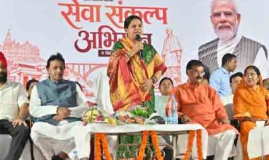 महासमुंद में जले 6 लाख दीप, सेवा और सुशासन के संकल्प से जगमगाया जिला