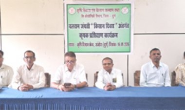 0- कृषकों को फसल विविधीकरण और कीट प्रबंधन पर दी गई जानकारी