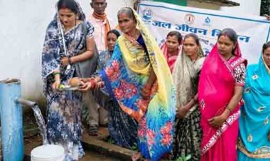 सेवा की कहानी : उड़ीसा सीमा से लगे आदिवासी बहुल गांव में जल जीवन मिशन ने आसान की पानी की राह