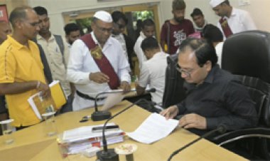 कलेक्टर ने जनदर्शन में सुनी लोगों की समस्याएं
