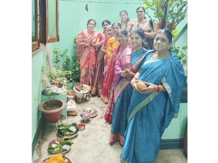 महाराष्‍ट्र मंडल के बूढ़ापारा केंद्र की महिलाओं ने की कमरछट पूजा