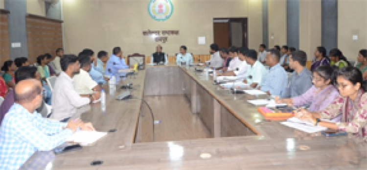 कलेक्टर डॉ. गौरव सिंह ने ली तिलापिया क्लस्टर की समीक्षा बैठक, प्रोसेसिंग प्लांट और निर्यात पर बनी रणनीति