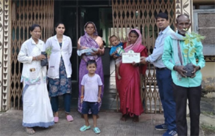प्रोजेक्ट ग्रीन पालना : पर्यावरण संरक्षण का संदेश, प्रसूता माताओं को हरियाली की भेंट