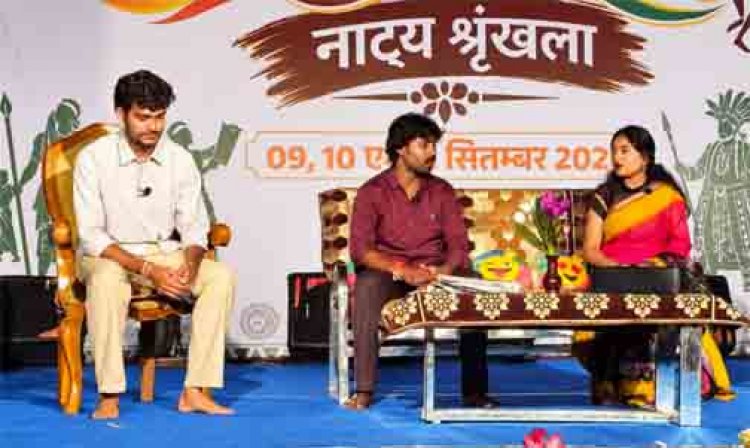 ‘टीस’ की संवेदनाओं से ‘हण्डा’ के लोक रंग तक, रंग परब का यादगार समापन