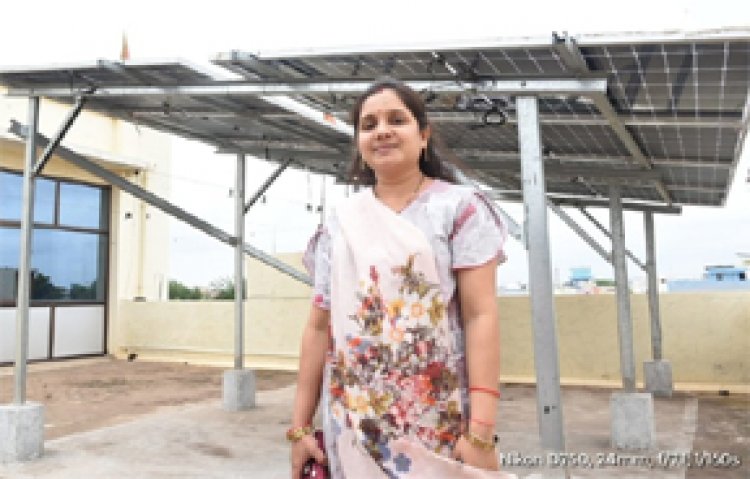 बदलाव की कहानी- सेवा और सुशासन के साथ पीएम सूर्य घर योजना से जगमगाया वरुणी का घर, आधा हुआ बिजली बिल