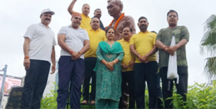 एकात्म मानववाद सिद्धांत के प्रणेता पंडित दीनदयाल उपाध्याय का 125वीं जयंती पर महापौर मीनल ने किया सादर नमन