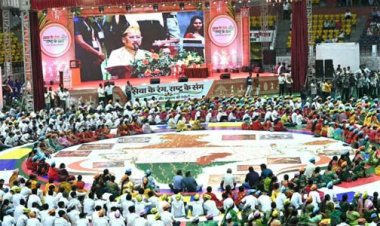 प्रधानमंत्री नरेंद्र मोदी के सार्वजनिक जीवन के 25 वर्ष सेवा, सुशासन और जनकल्याण को समर्पित : मुख्यमंत्री