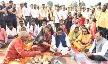 महाअष्टमी पर चलगली क्षेत्र को मंत्री  रामविचार नेताम का बड़ी सौगात मोरन नदी पर 5.91 करोड़ की लागत से बनेगा उच्चस्तरीय पुल