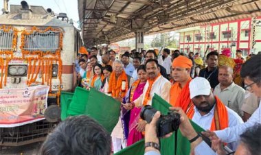 बिलासपुर संभाग के 850 श्रद्धालु विशेष ट्रेन से अयोध्या धाम रवाना
