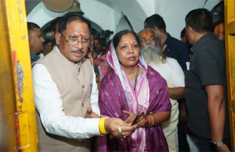 मुख्यमंत्री ने शिवरीनारायण में भगवान नर-नारायण के किए दर्शन, प्रदेशवासियों की सुख-समृद्धि और खुशहाली की कामना