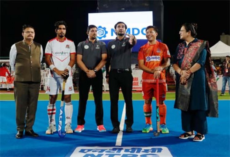 फाइनल में मैनपाट टाइटन्स का सामना संस्कारधानी स्ट्राइकर्स से, कड़े मुकाबले में बैलाडीला बुल्स को 3-1 से हराया